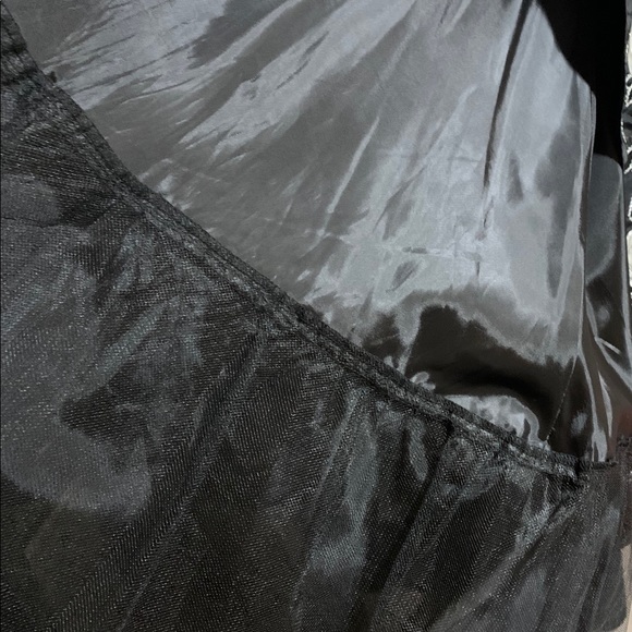 Black Dress with lots of options - Picture 5 of 8